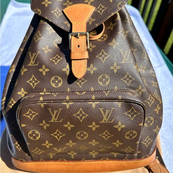 Louis Vuitton Montsouris GM Backpack - Picture 3 of 13